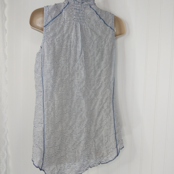 ANTHROPOLOGIE Dylan Embroidered Crochet Trim Top Sz S - Picture 8 of 9